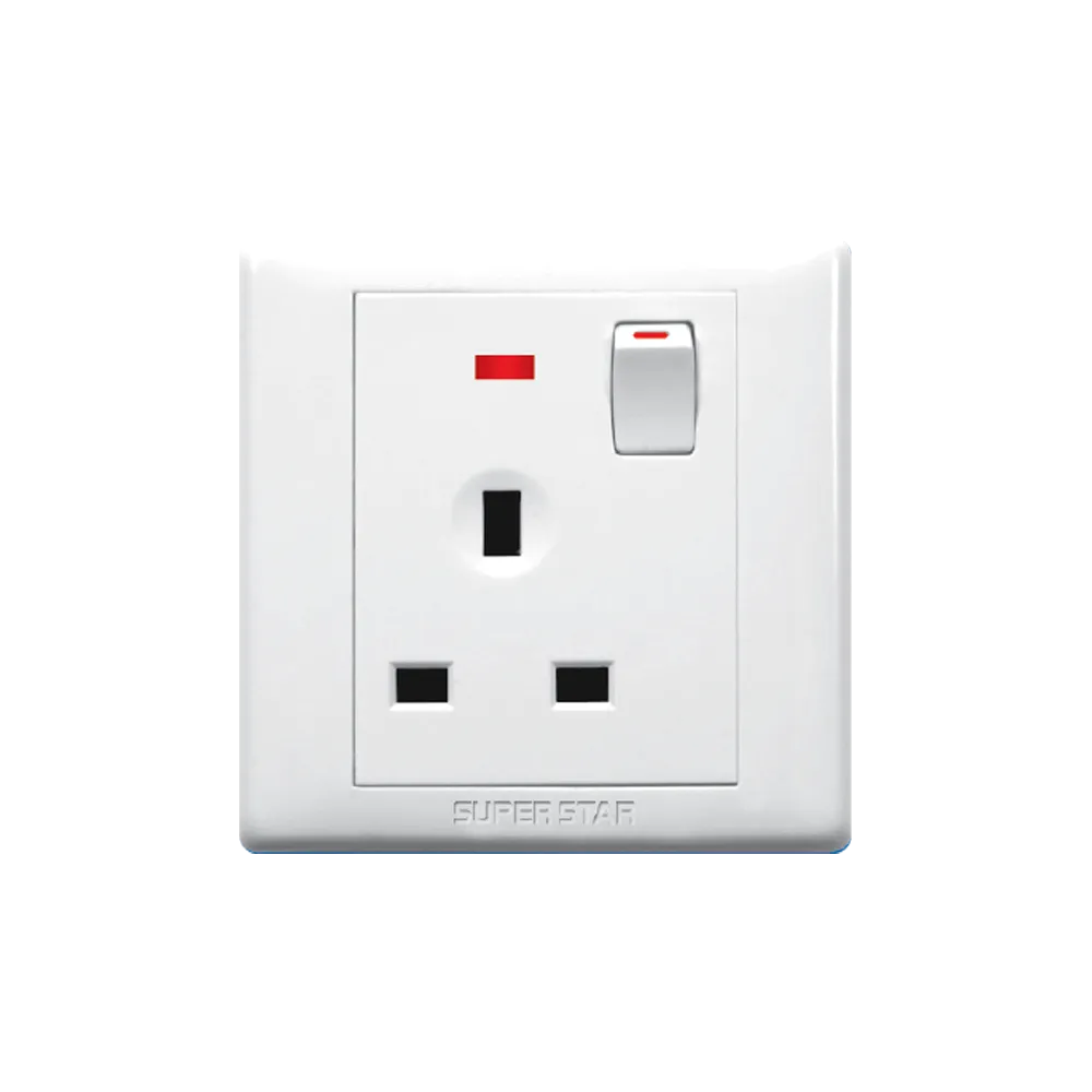 Super Star Rose Series 3 pin flat socket 13- amp