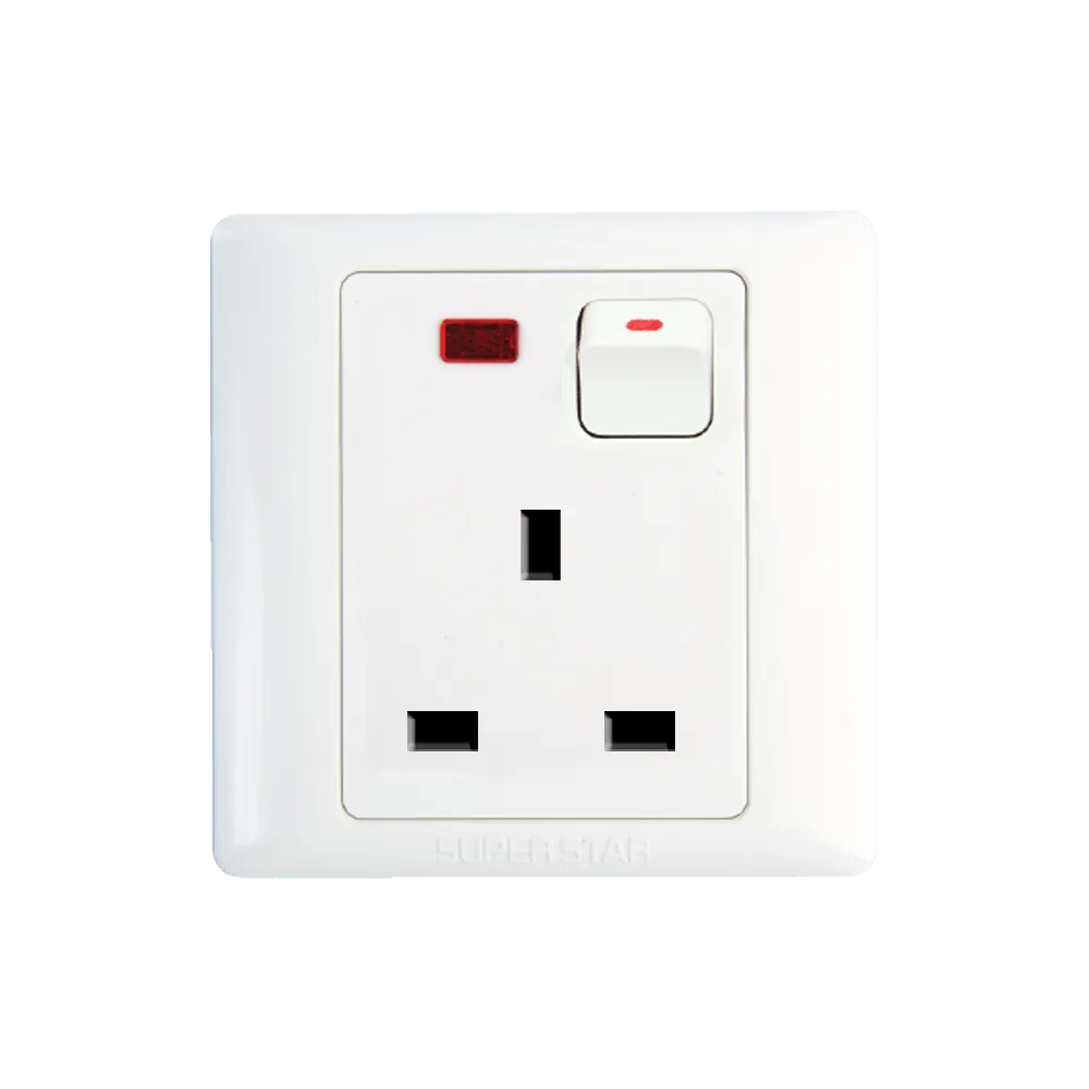 Super Star Lotus Series 3 pin flat socket -13amp